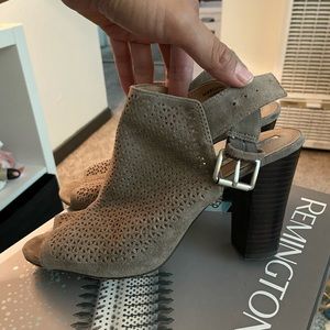 Tahari Margaret block heels